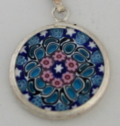 Murano Pendant ( 0.75 x 0.75 in.) # 09 - Click Image to Close